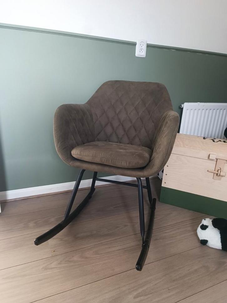 Schommelstoel / voedingsstoel olijfgroen, Huis en Inrichting, Stoelen, Zo goed als nieuw, Eén, Overige kleuren, Ophalen