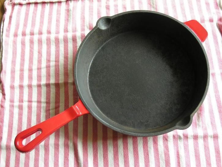 Ernesto gietijzeren braadpan rood., Huis en Inrichting, Keuken | Potten en Pannen, Zo goed als nieuw, Koekenpan of Braadpan, Gietijzer