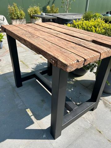 Sta/bartafel nieuw gemaakt beschikbaar voor biedingen
