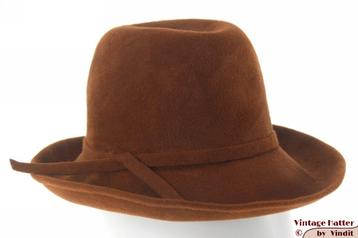 Vintage Dameshoed oranjebruin velour 54 =XS gratis verzenden beschikbaar voor biedingen