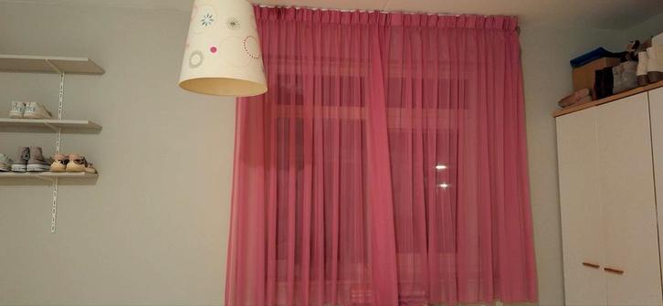 Te koop 4 mooie roze gordijnen, Huis en Inrichting, Stoffering | Gordijnen en Lamellen, 200 cm of meer, Ophalen of Verzenden