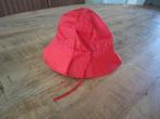 Rood regenhoedje maat 56, Kleding | Dames, Hoeden en Petten, Ophalen of Verzenden, Zo goed als nieuw, 56 of 57 cm (M, 7 of 7⅛ inch)