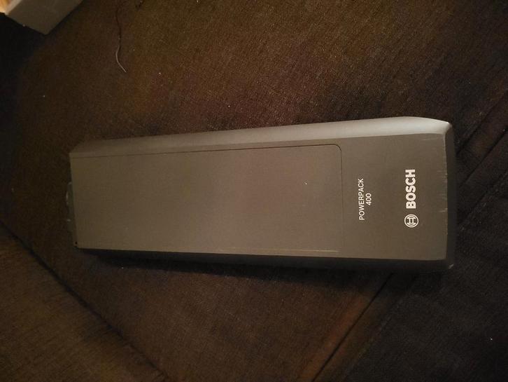 E Bike Bosh Powerpack 400 & Oplader Doos Elektrische Fiets, Fietsen en Brommers, Fietsaccessoires | Fietsaccu's, Zo goed als nieuw