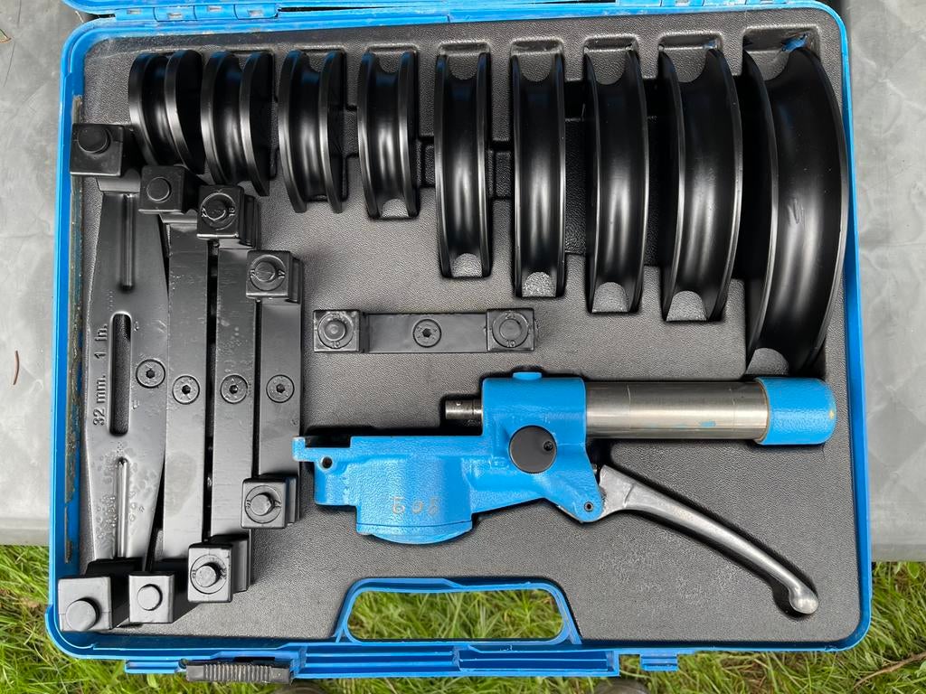 Geberit Hydraulische persplooi tang 12mm tot 32mm, Ophalen of Verzenden, Zo goed als nieuw, Toilet