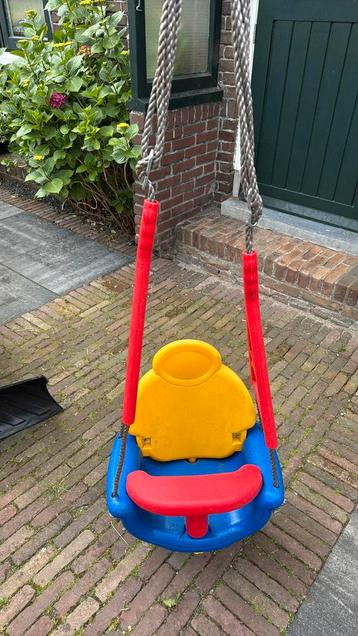Kinder schommel beschikbaar voor biedingen
