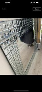 Spiegel moderne uitvoering weg is weg, Huis en Inrichting, Woonaccessoires | Spiegels, 100 tot 150 cm, Ophalen of Verzenden, Zo goed als nieuw