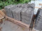 betonnen sneldekkers met nok en kantpannen ca 45m2 op pallet, Doe-het-zelf en Verbouw, Dakpannen en Dakbedekking, Ophalen, Gebruikt