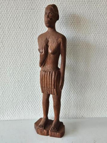 Houten Afrikaans Vrouwenbeeld beschikbaar voor biedingen