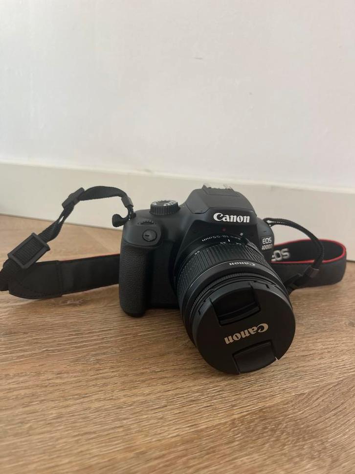 Canon EOS 4000D + 18-55mm Lens + Extra's, Audio, Tv en Foto, Fotocamera's Digitaal, Zo goed als nieuw, Spiegelreflex, Canon, 8 keer of meer