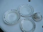 kerstservies wit met zwarte tekst, Nieuw, Ophalen of Verzenden, Overige stijlen, Kop(pen) en/of Schotel(s)
