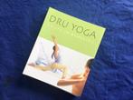 Dru Yoga - Stilte in beweging, uit 2006, Meditatie of Yoga, Amit Goswami; C. Barrington; A. Jones, Ophalen of Verzenden, Zo goed als nieuw