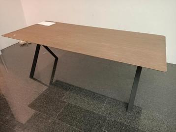 Showmodel eettafel Stone, 220cm UITVERKOOP van €1299,- beschikbaar voor biedingen