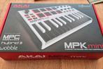 Akai MPK Mini - Compact Keyboard en Pad Controller, Ophalen of Verzenden, Zo goed als nieuw, Overige aantallen, Aanslaggevoelig