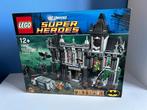 LEGO 10937 Arkham Asylum Breakout, Ophalen of Verzenden, Zo goed als nieuw, Complete set, Lego