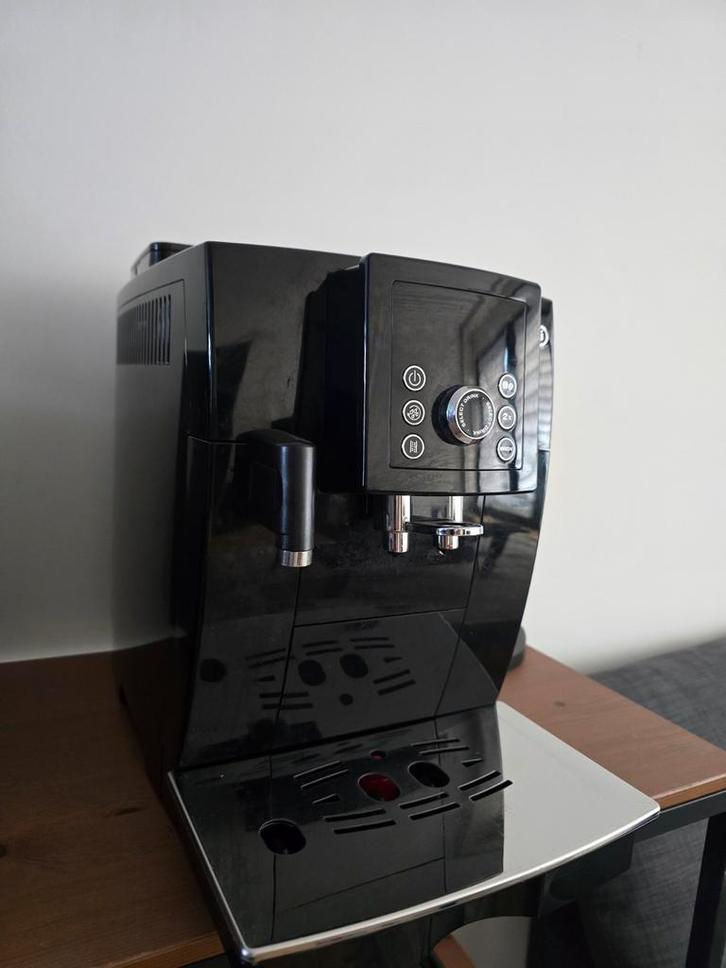 Delonghi Cappuccino Smart - ECAM 23.260.B - Black/zwart, Witgoed en Apparatuur, Koffiezetapparaten, Gebruikt, Gemalen koffie, Ophalen