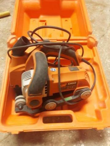 Spit d60 muufrees sleuvenfrees sleuvenzaag incl zaagladen beschikbaar voor biedingen