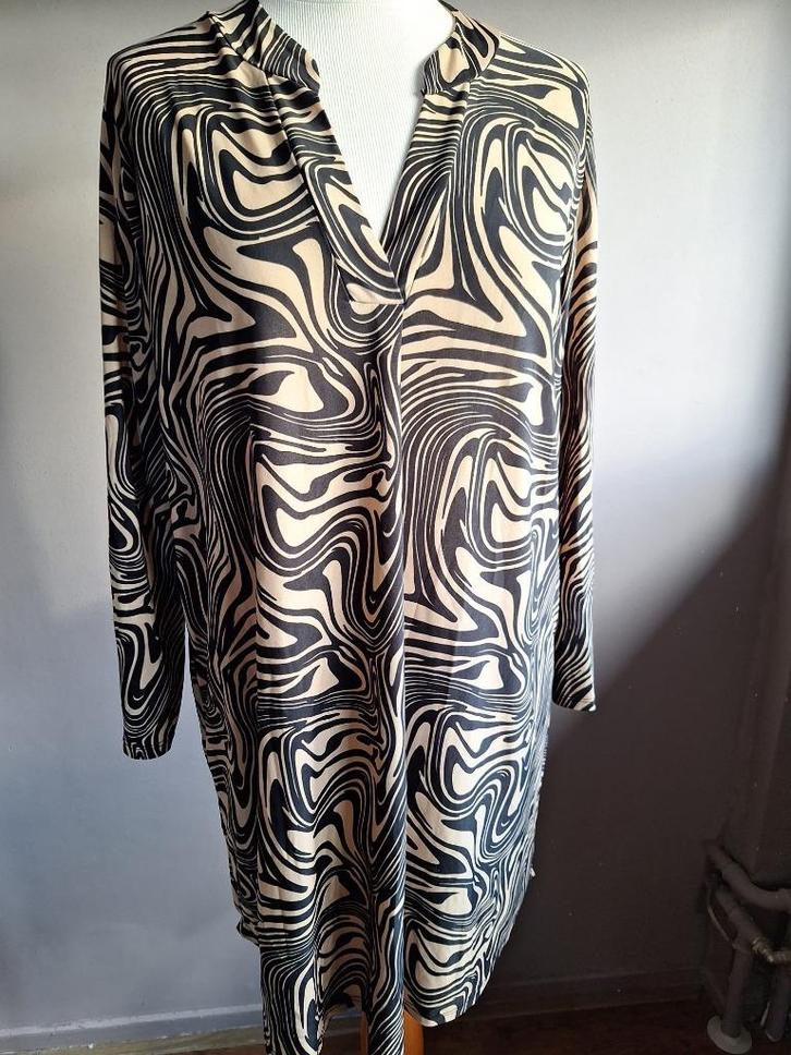 Nieuwe stretch jurk print, maat L/XL, Kleding | Dames, Jurken, Nieuw, Maat 42/44 (L), Ophalen of Verzenden