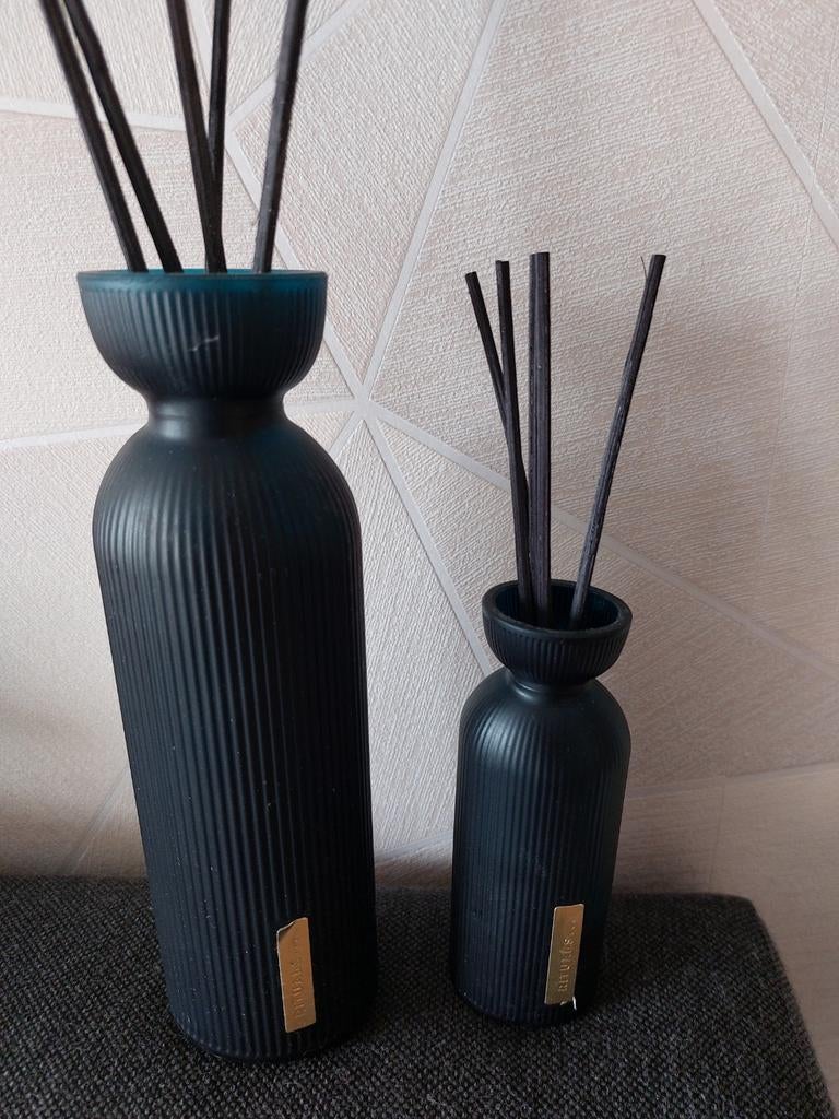 2 lege Rituals geurstokjes flesjes (om zelf te vullen), Huis en Inrichting, Woonaccessoires | Vazen, Overige materialen, Gebruikt