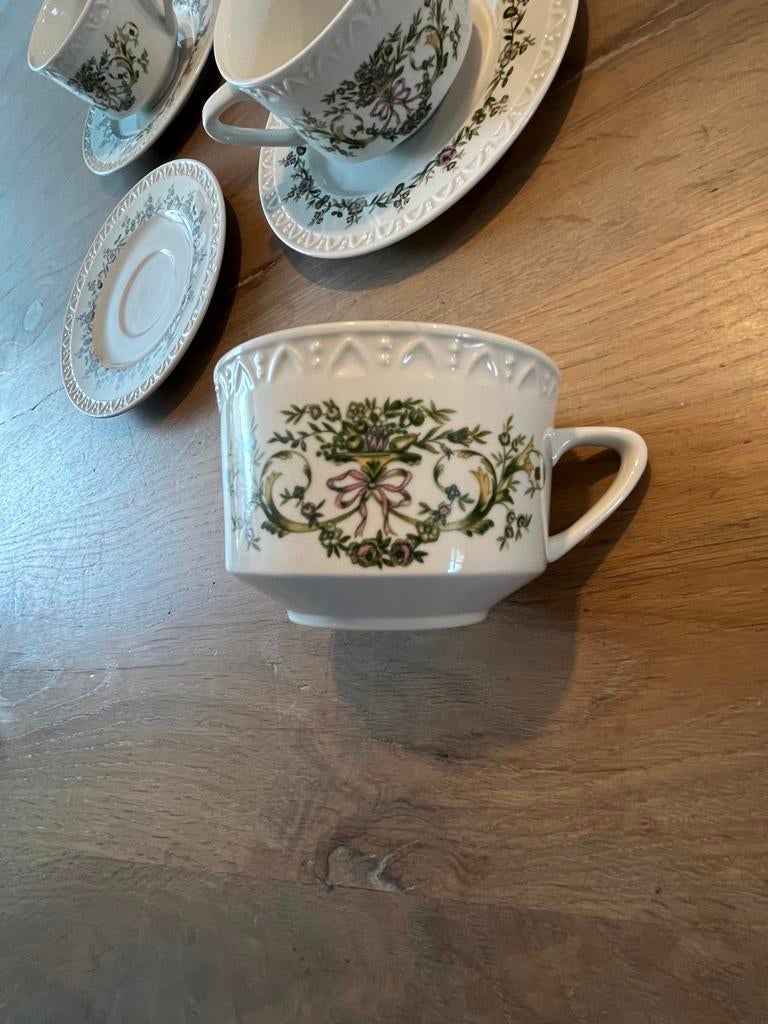 Villeroy & Boch Trianon koffieset (4 kopjes + schotels), Huis en Inrichting, Ophalen of Verzenden, Zo goed als nieuw, Overige stijlen