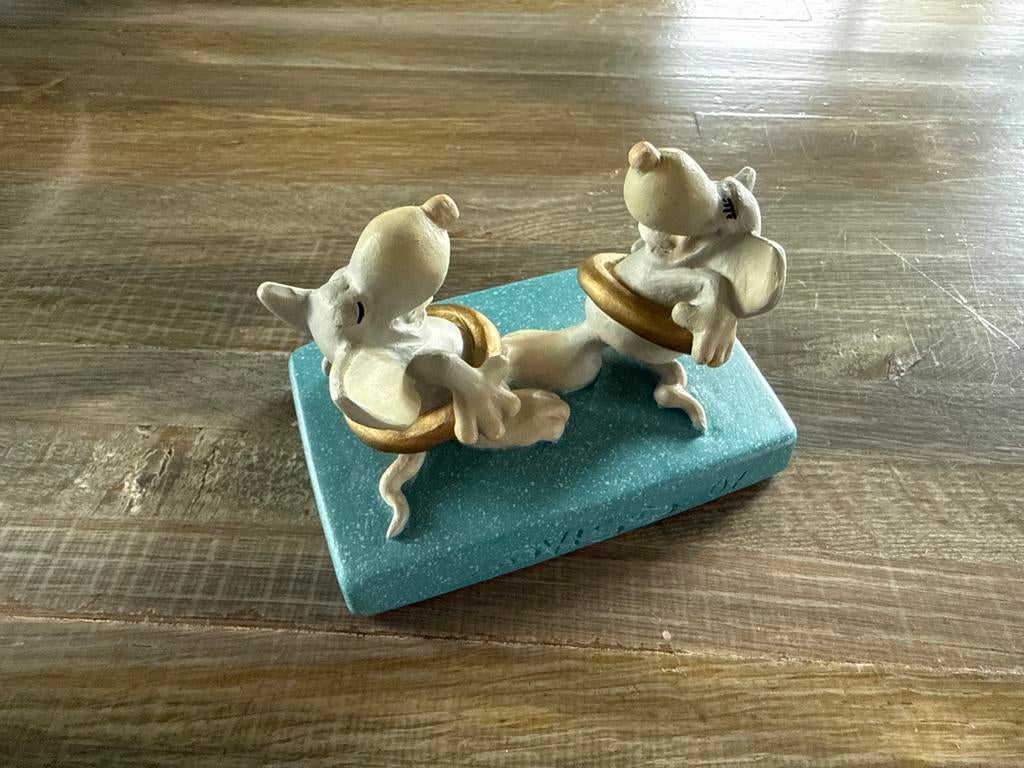 Beeldje Leendert Jan Vis muisjes met ringen, Verzamelen, Ophalen of Verzenden, Gebruikt, Dier