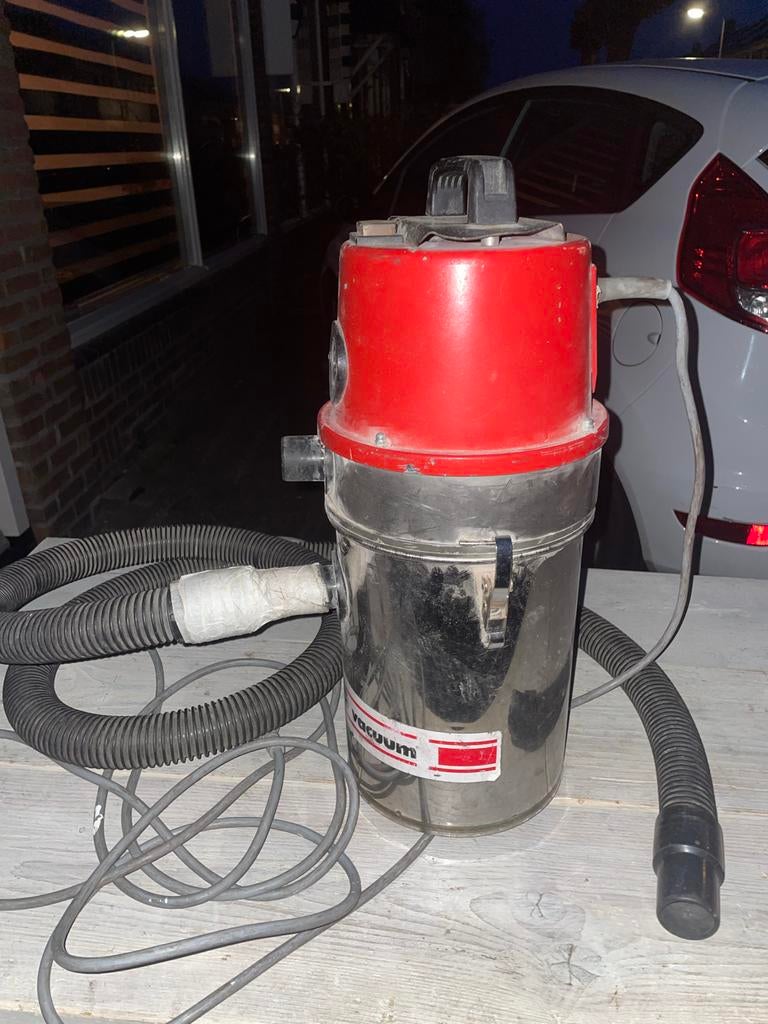 Stofzuiger met blaasfunctie - werkt goed, Witgoed en Apparatuur, Stofzuigers, Ophalen of Verzenden, Gebruikt, Stofzuiger