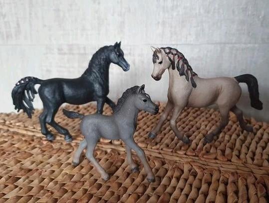 Schleich (exclusief) Arabier Familie Set *GRATIS VERZENDEN!, Ophalen of Verzenden, Zo goed als nieuw, Paard, Beeldje of Figuurtje