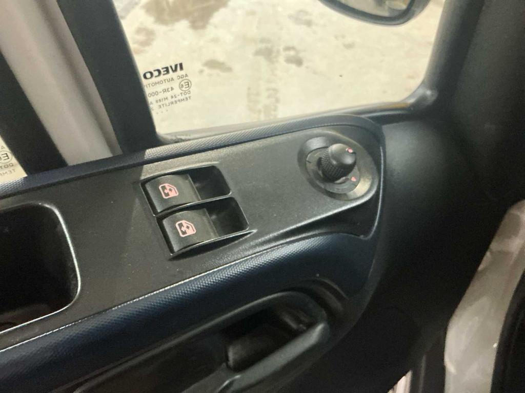 Iveco Daily 35S18V 3.0 410 H3 Bedrijfswagen, Auto's, Achterwielaandrijving, Gebruikt, Euro 6, Iveco