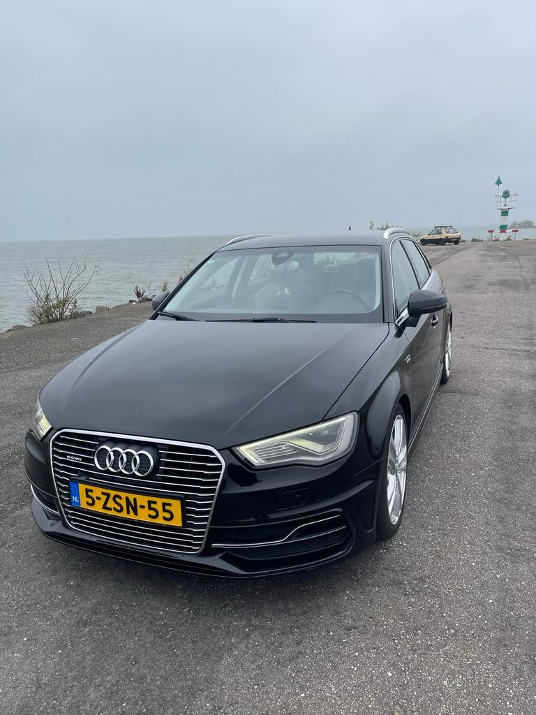 Audi A3 1.4 Tfsi 204pk E-tron Phev S Tronic 2015 Zwart, Auto's, Audi, 4 cilinders, Alcantara, Zwart, 1395 cc