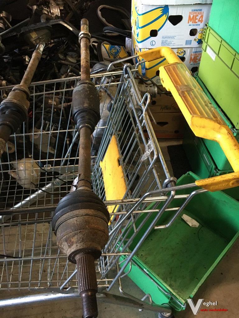 Opel Vivaro 1.9D 2004 Aandrijfas Rechtsvoor of Linksvoor abs, Auto-onderdelen, Gebruikt, -, -, Ophalen of Verzenden