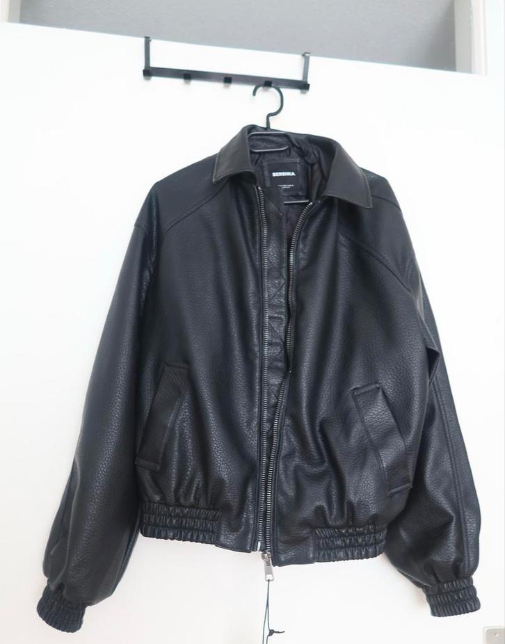 BERSHKA Leren Jacket / Jas Heren - Gloednieuw, Dikke Kwalite, Kleding | Heren, Jassen | Zomer, Nieuw, Maat 46 (S) of kleiner, Zwart