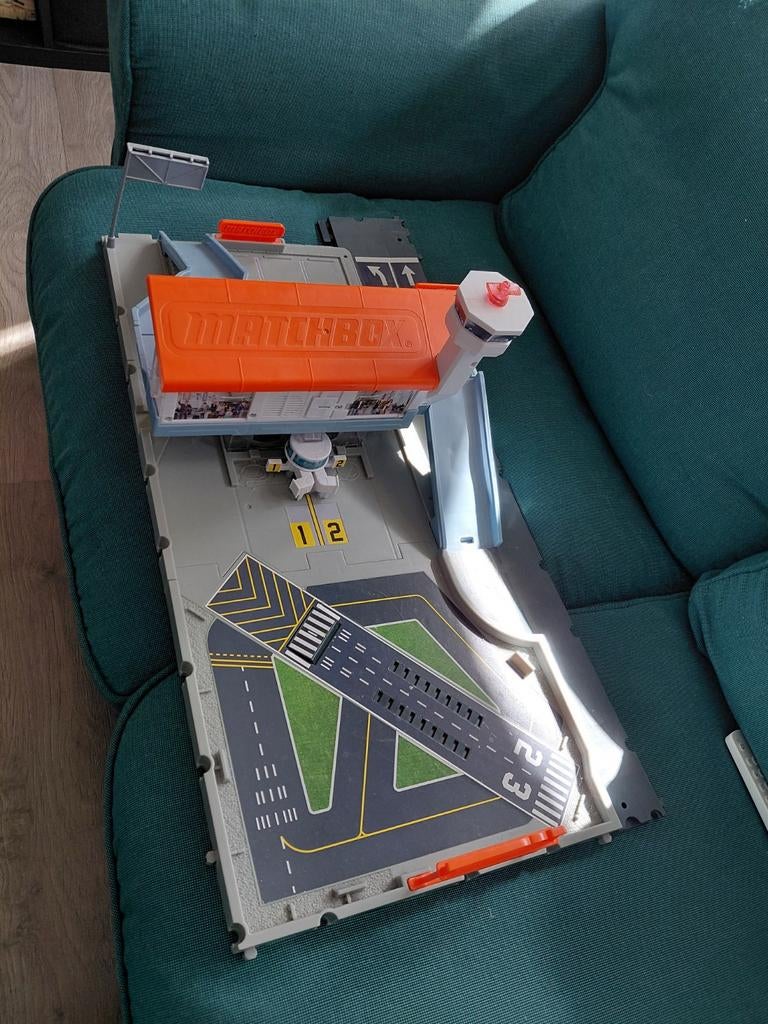 Matchbox vliegveld, Ophalen, Zo goed als nieuw
