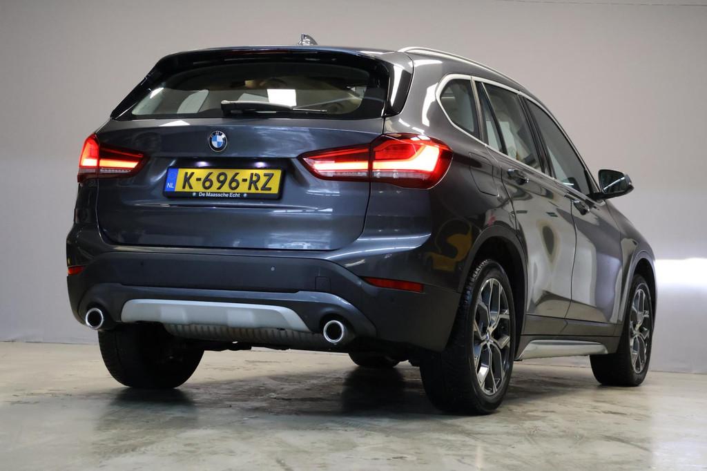 BMW X1 SDrive20i High Executive xLine |Leder|HeadUp|Pano|, Auto's, BMW, 1998 cc, 15 km/l, Beige, 4 cilinders