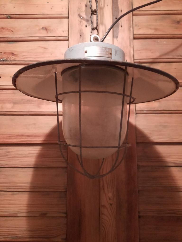 Industriële kooilamp , fabriekslamp, Ophalen of Verzenden, Gebruikt, Minder dan 50 cm