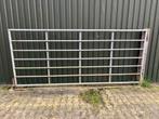 Te koop ijzeren land hek goede staat