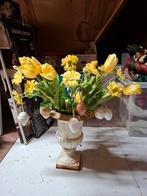 Voorjaarsstuk  in oude franse gietijzeren vaas, Ophalen of Verzenden