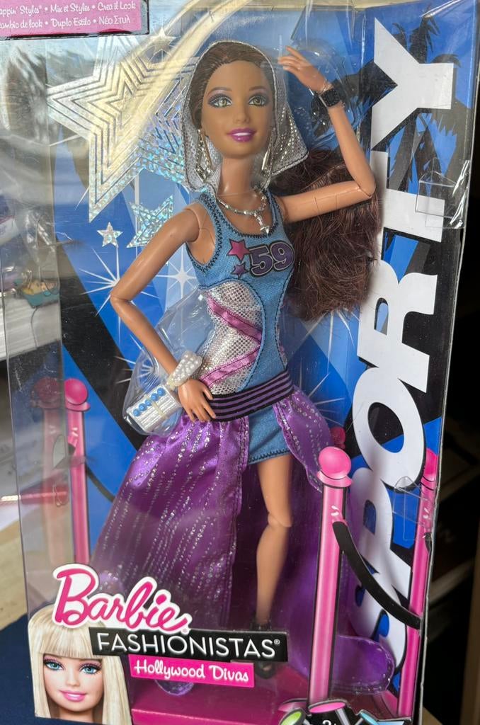 Hollywood Divas fashionistas Sporty barbie NRFB, Ophalen of Verzenden, Zo goed als nieuw, Fashion Doll