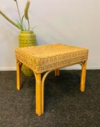 Vintage rotan voetenbankje hocker retro riet boho, Huis en Inrichting, Ophalen, Vintage ibiza boho bohemian, Minder dan 50 cm