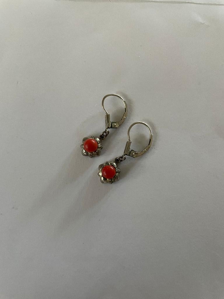 vintage zilveren oorbellen met bloedkoraal, Sieraden, Tassen en Uiterlijk, Oorbellen, Hangers, Ophalen of Verzenden, Zo goed als nieuw