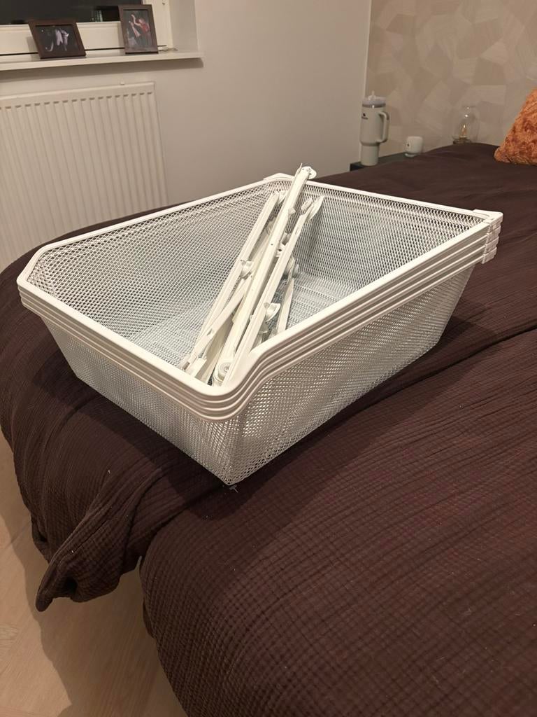 8x mandjes + rails ikea, Huis en Inrichting, Ophalen, Zo goed als nieuw, 50 tot 75 cm, 200 cm of meer