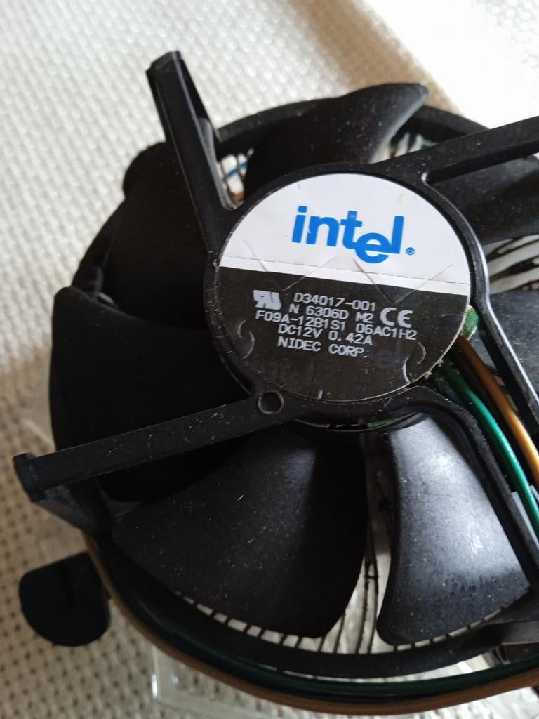 Intel CPU Koeler NIDEC CORP D34017-001, Computers en Software, Computerkoelers, Ophalen of Verzenden