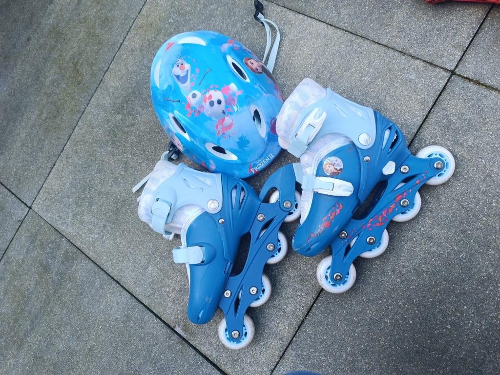 Frozen Skates maat 30-33 met helm, Ophalen of Verzenden, Zo goed als nieuw