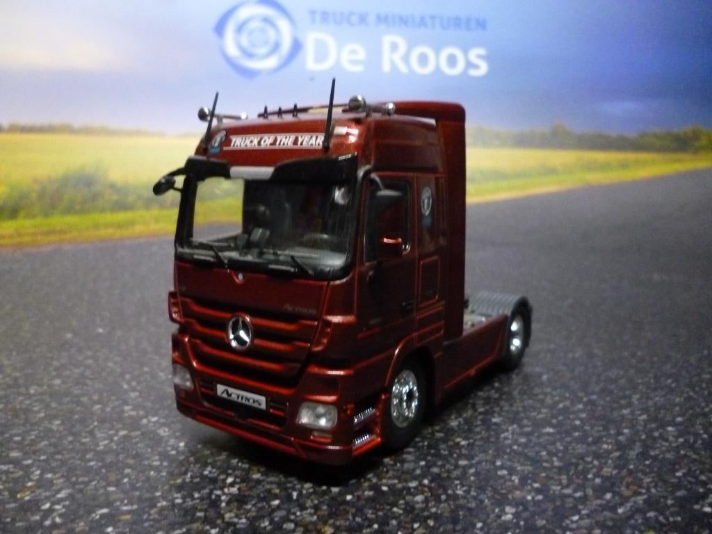 NZG Mercedes Actros Truck of the year, Hobby en Vrije tijd, Modelauto's | 1:50, Ophalen of Verzenden, Zo goed als nieuw, Hijskraan, Tractor of Landbouw