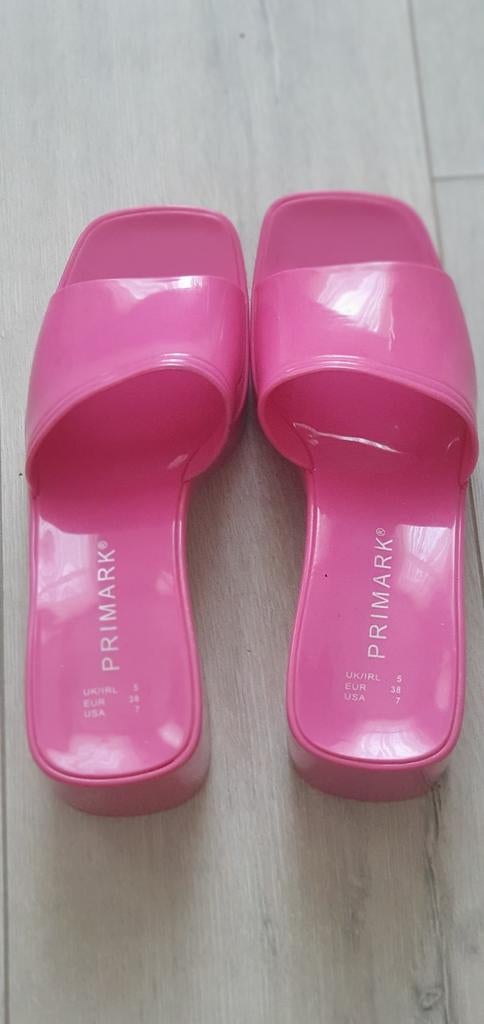Nieuwe roze Primark slippers maat 38, Slippers, Primark, Nieuw, Ophalen of Verzenden