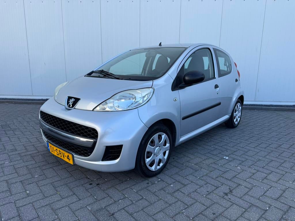 Peugeot 107 2011 NAP | Zeer Zuinig | APK 2026, Auto's, Voorwielaandrijving, 4 stoelen, 68 pk, Origineel Nederlands