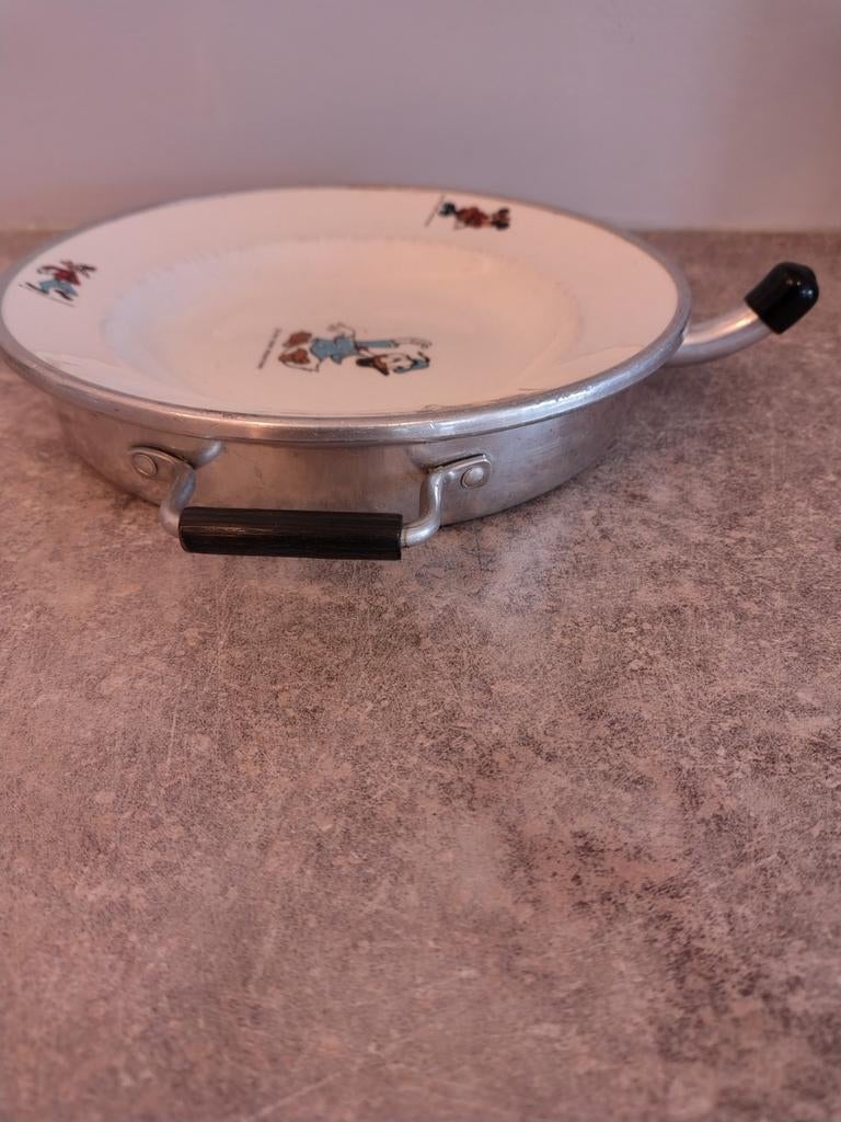 Retro warmhoudbordje met Disney figuren, Ophalen