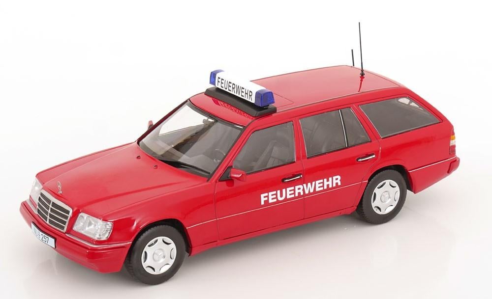 Mercedes-Benz E-Klasse (S214) 1995 "Feuerwehr" Rood 1-18 Tri, Hobby en Vrije tijd, Modelauto's | 1:18, Overige merken, Tschuiten@hotmail.com