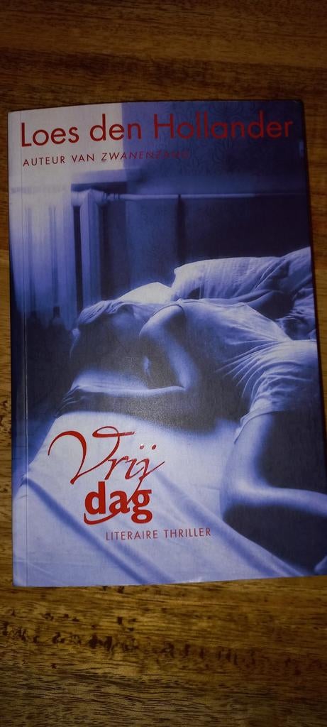 Loes den Hollander - Vrijdag, Ophalen of Verzenden, Gelezen, Loes den Hollander