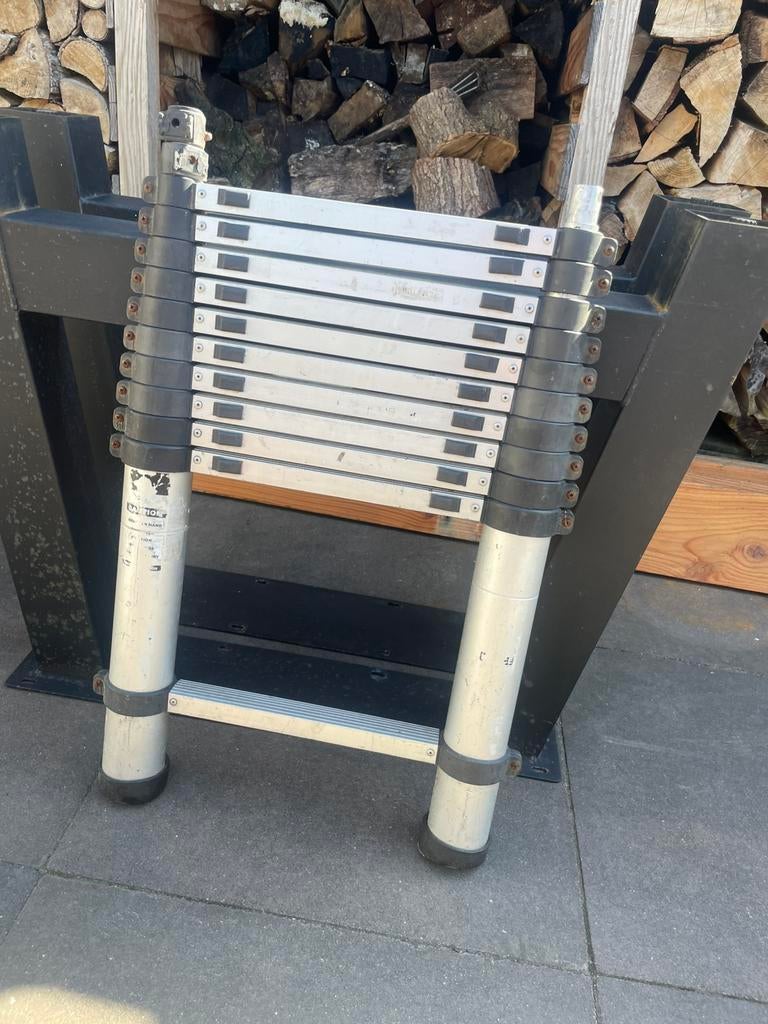 Uitschuifbare trap, Doe-het-zelf en Verbouw, Ladders en Trappen, Ophalen, Gebruikt, Minder dan 2 meter