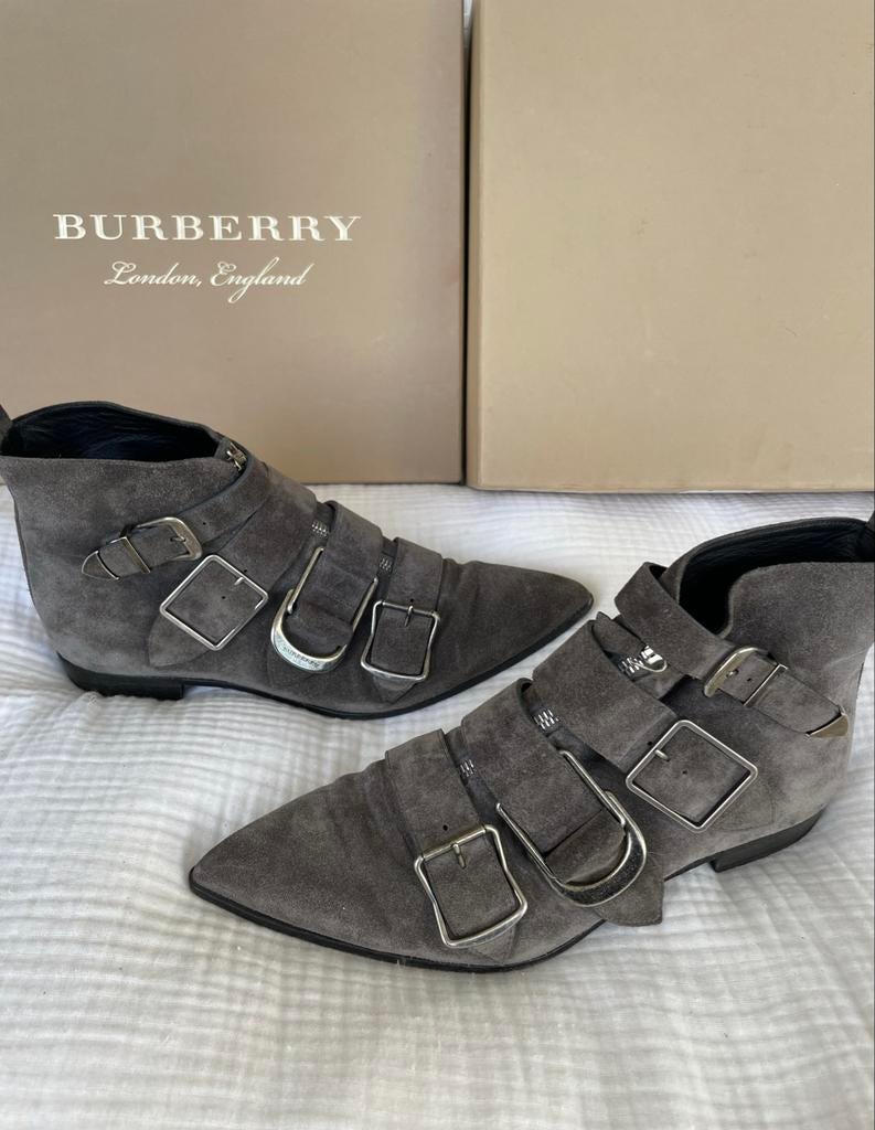 Burberry suède laarzen maat 40, Lage of Enkellaarzen, Ophalen of Verzenden, Zo goed als nieuw, Grijs