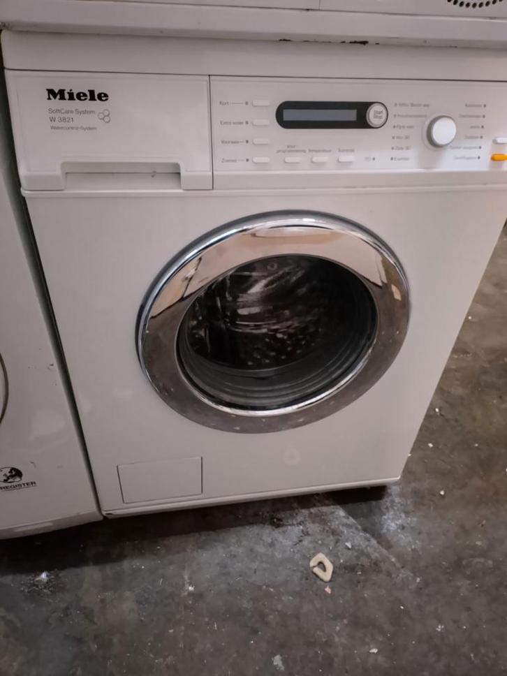 Miele Softcare system W3821, Witgoed en Apparatuur, Wasmachines, Zo goed als nieuw, 6 tot 8 kg, 85 tot 90 cm, 1200 tot 1600 toeren